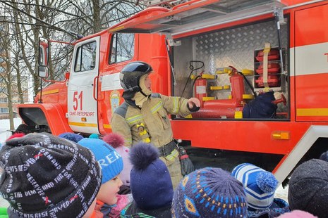 Спасатели напомнили ребятам правила пожарной безопасности